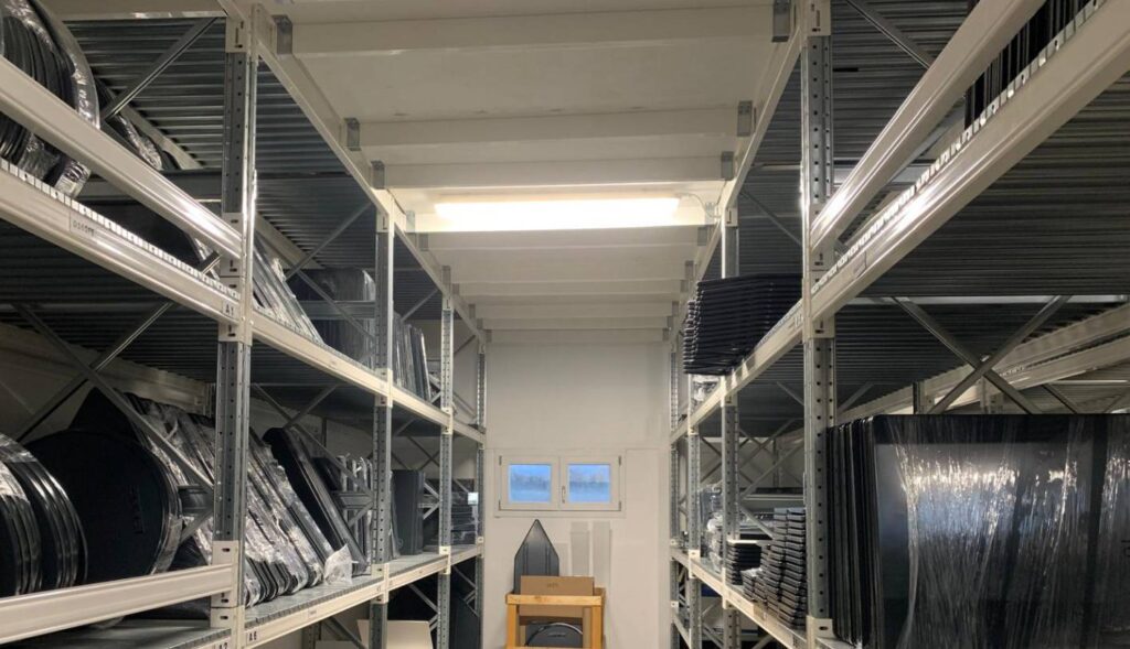 scaffali segnali stradali